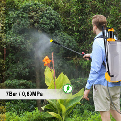 OPRYSKIWACZ OGRODOWY CIŚNIENIOWY AKUMULATOROWY 16L