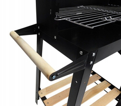 Grill ogrodowy prostokątny na kółkach ze szpikulcem