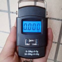 Elektroniczna waga wędkarska hakowa bagażowa 50kg